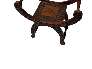 Art Nouveau Walnut Savonarola Hand-Carved Stool, 1900s